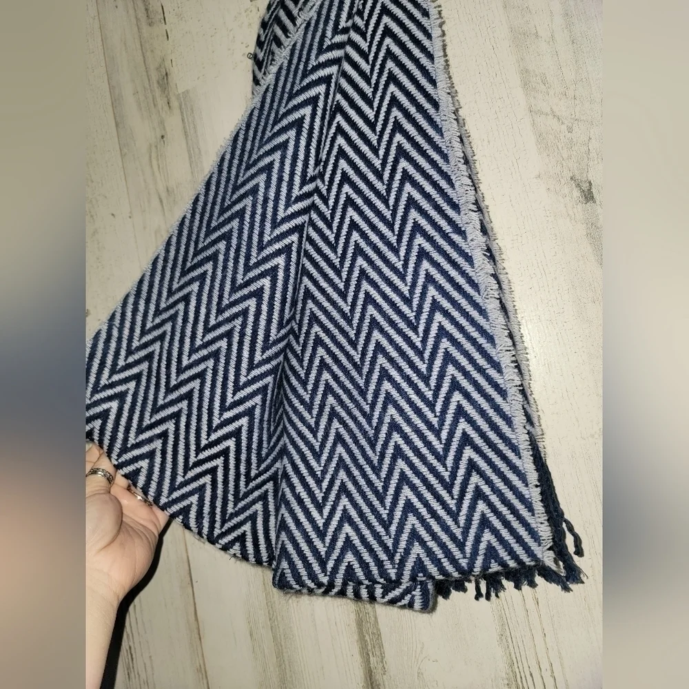 🧡Nwt Banana Republic Chevron Scarf